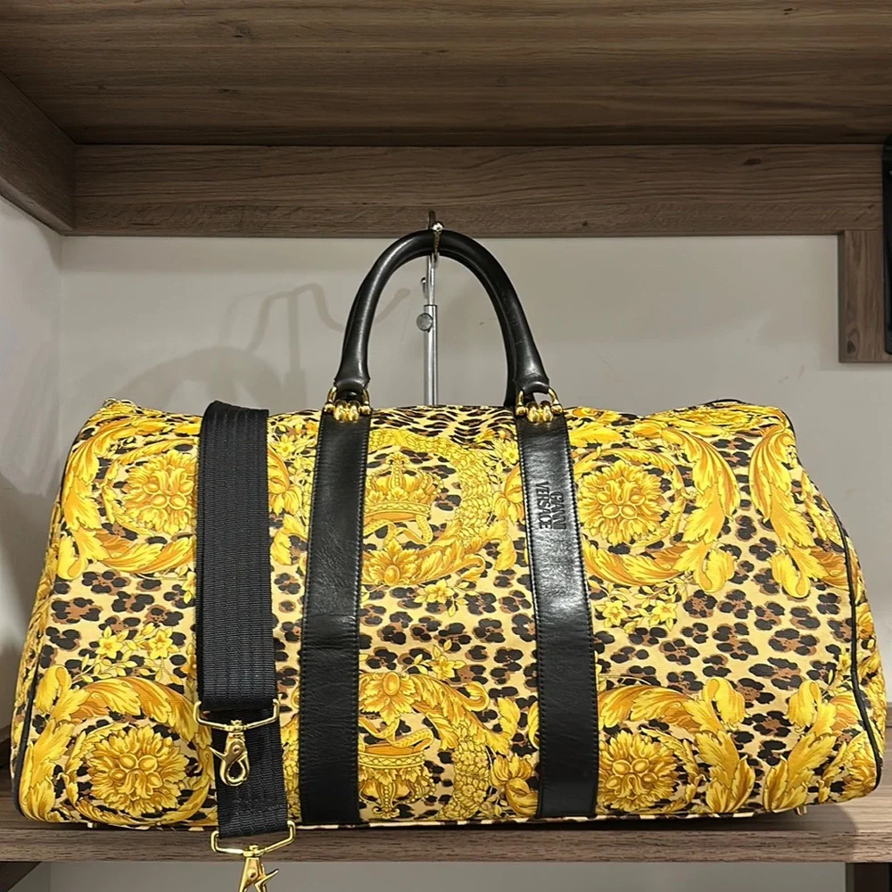 🔥Versace 2Way Travel Bag 🔥 - Picture 1 of 16